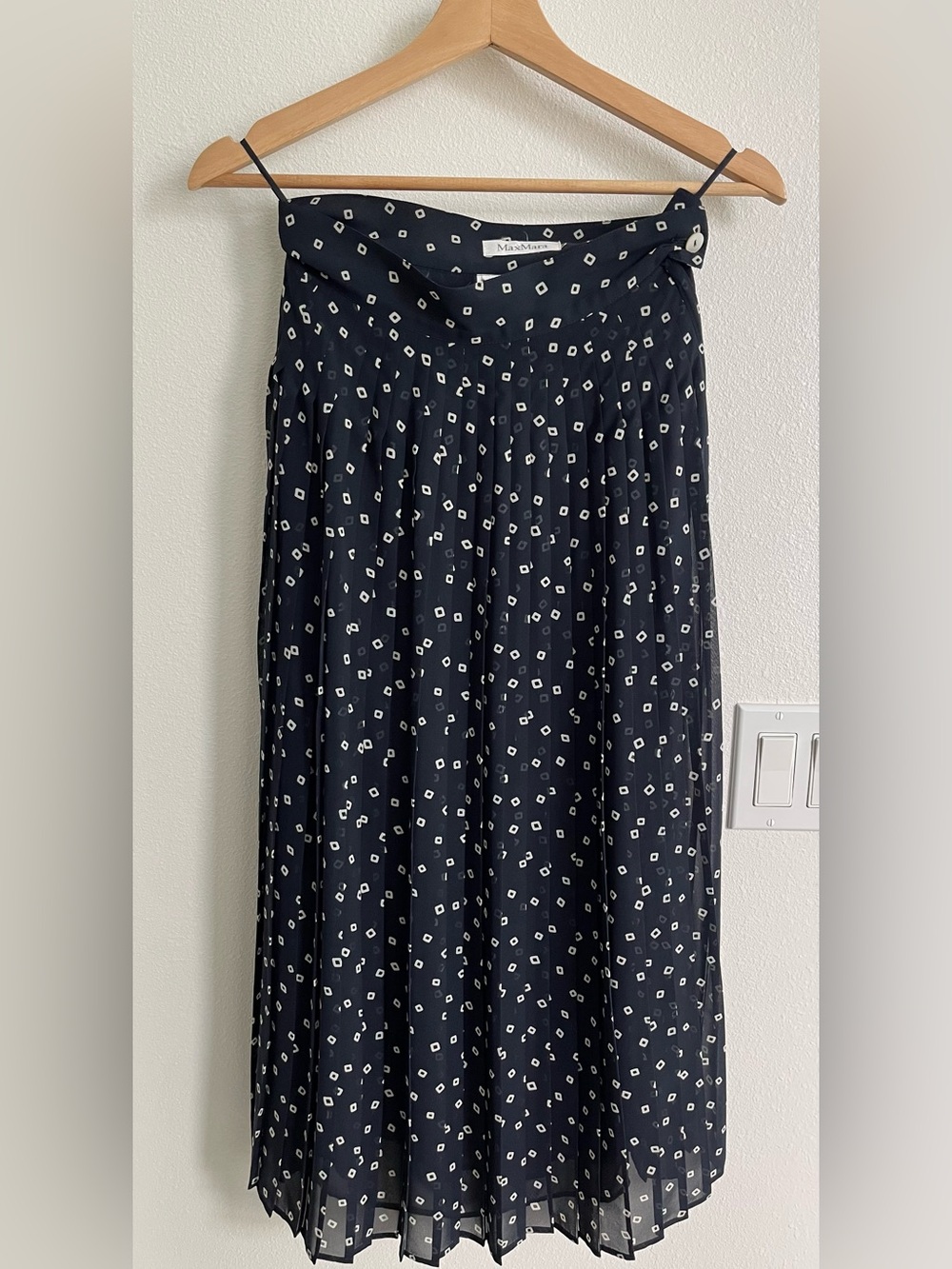 MaxMara Printed and Pleated Midi Skirt